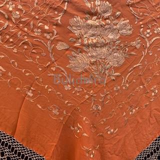 Mantón de manila en laranxa bordado en beige e con fleco beige - Imaxe 1