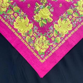 Pano de 120x120 en fondo fucsia e flores amarelas - Imaxe 1